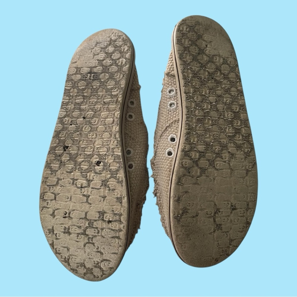 Sanuk Beige Women's Flats Distressed Look - Picture 9 of 9